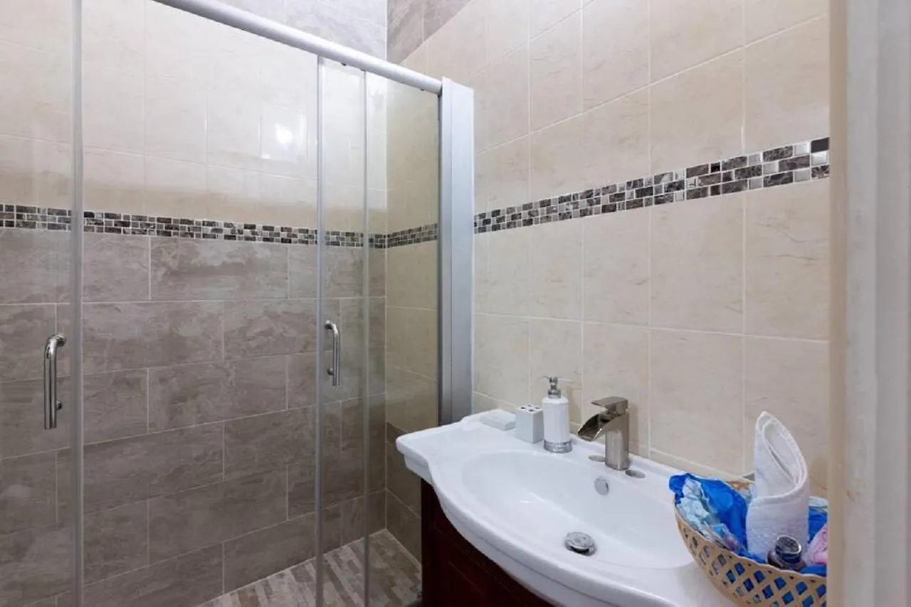 Kensington Bliss Apartment Kingston